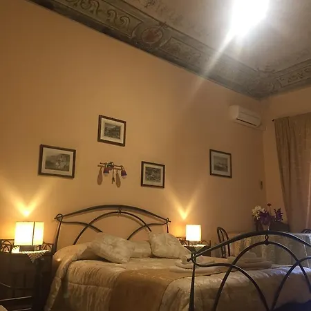 Locami Piazzetta Messinese Bed and breakfast Palermo